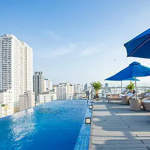 Grand Ocean Luxury Boutique - Infinity Rooftop Pool **** Da Nang