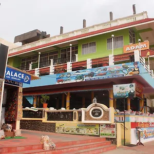 https://adams-beach-resort.kerala-hotels.net