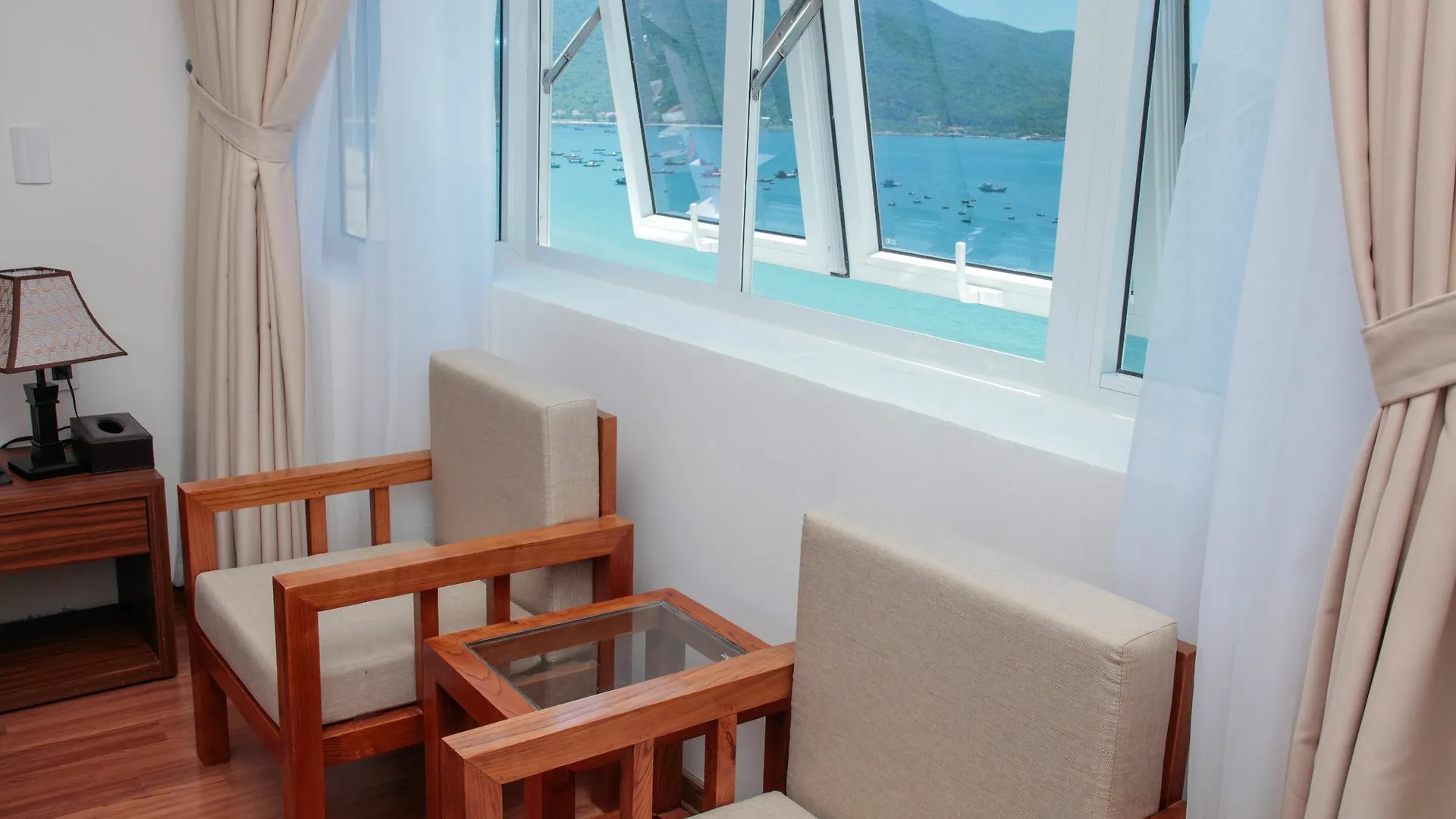 De Lamour Hotel Da Nang 4*,